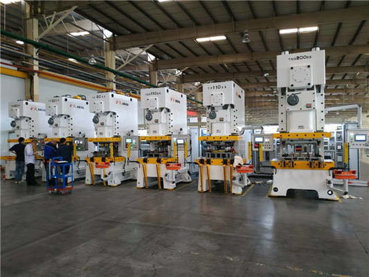 360V Clamping In Injection Moulding , ISO9001 Quick Mold Change